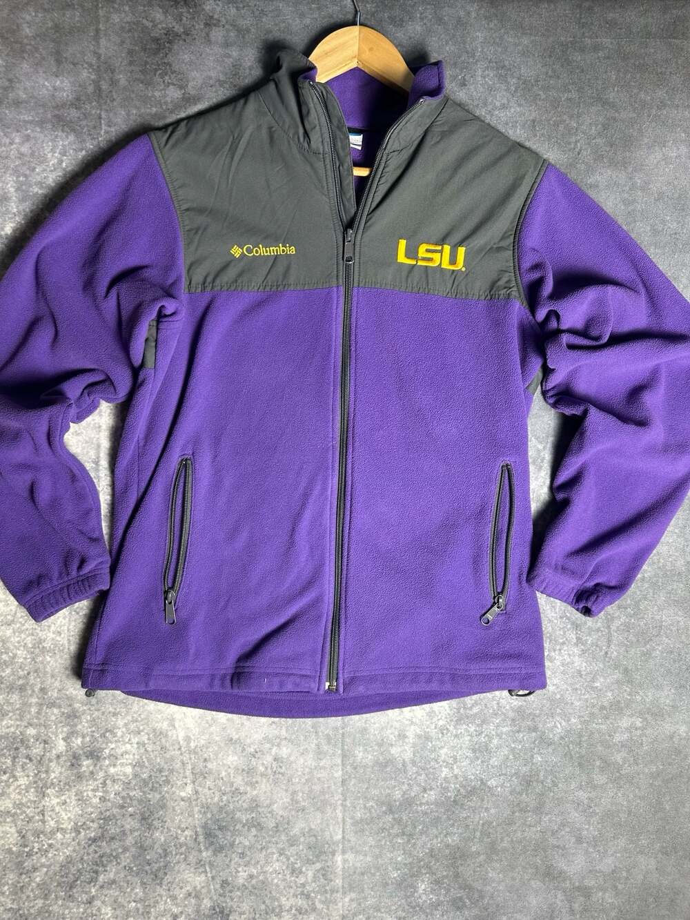 Men Columbia Lsu  tigers hooded  fleece zip up jacket 
Size men S